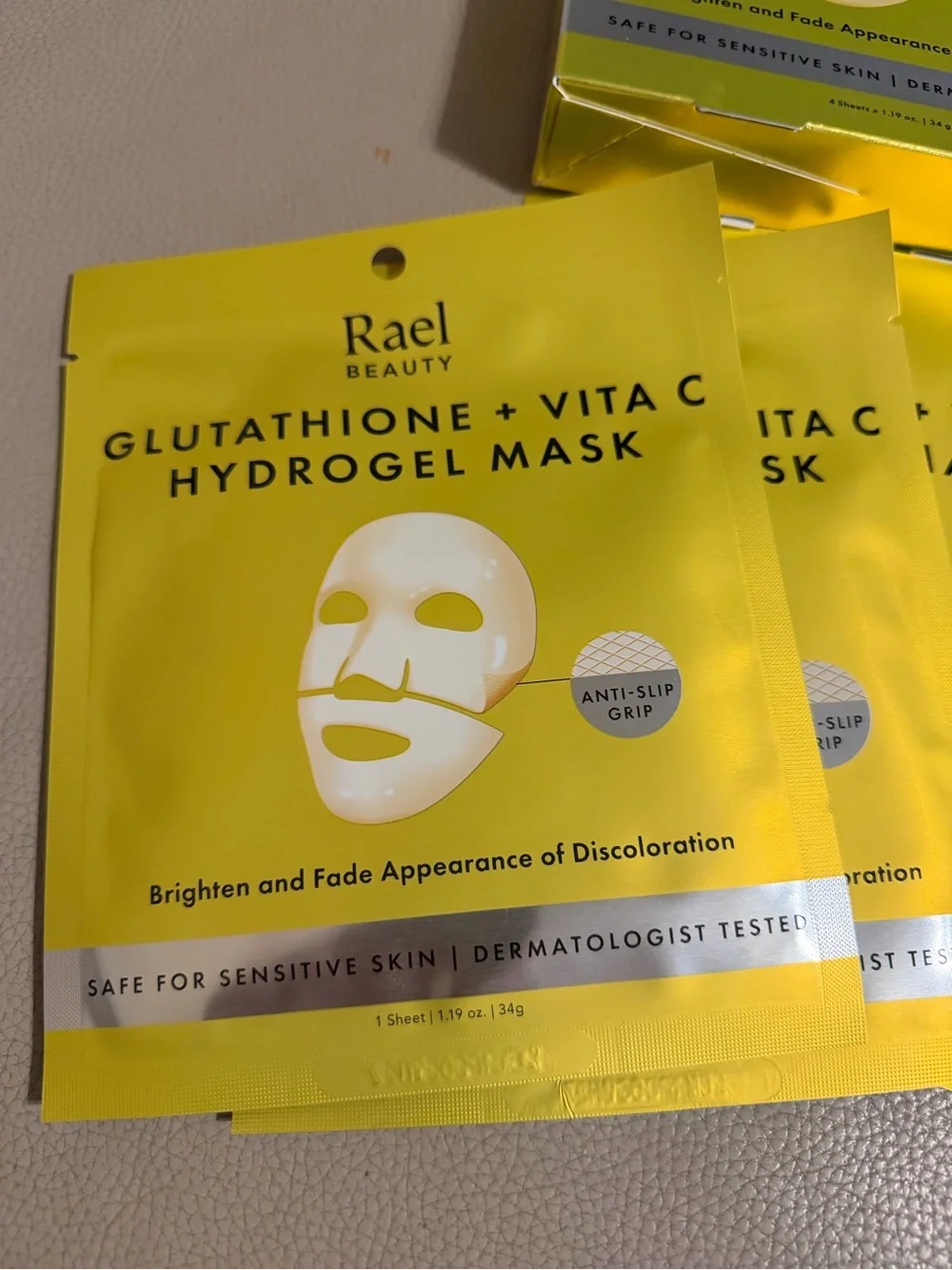 Rare Beauty Glutathione + Vita C Hydrogel Mask — Bright Yellow Sheet Pack